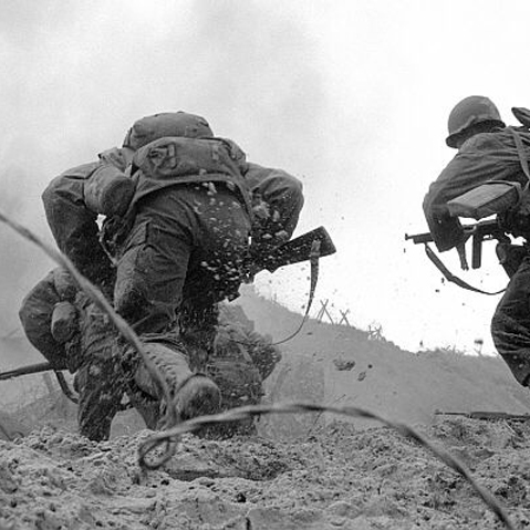 [책이 사는 이상한 나라. 5] 출판 전쟁터 최전방 공격수