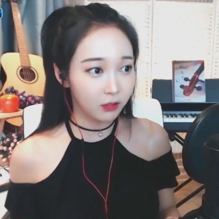 오은비, 진정한 성인만화? 애들은 가라!