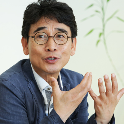 유시민, “먹을 걱정 없이, 작정하고 내 맘대로 썼어요.”