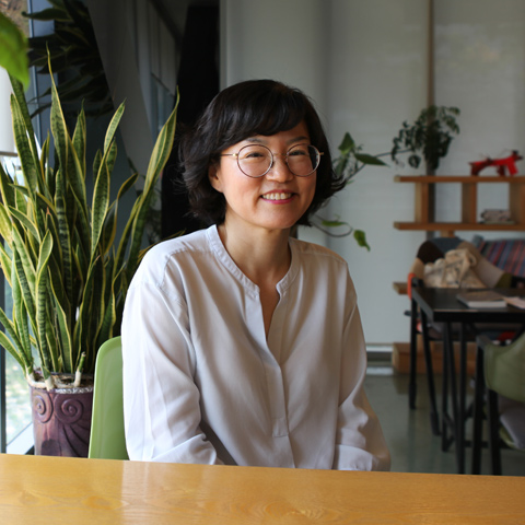 『시애틀의 잠 못 이루는 서점』이현주 “미래를 발견하는 것은 애정 있는 내부자”