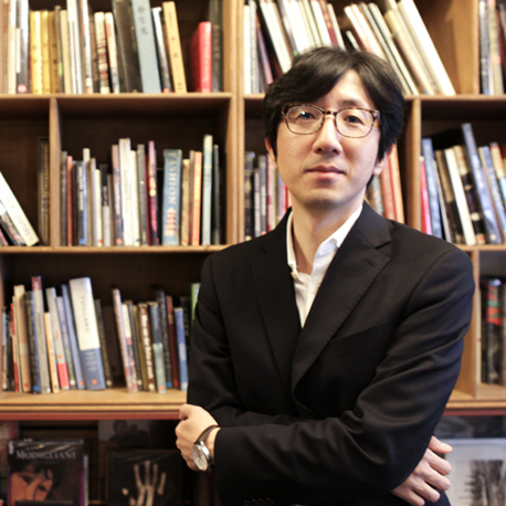 『슬픔을 공부하는 슬픔』신형철① “당신의 슬픔을 완벽히 이해할 순 없겠지만, 그래도 노력할게요”