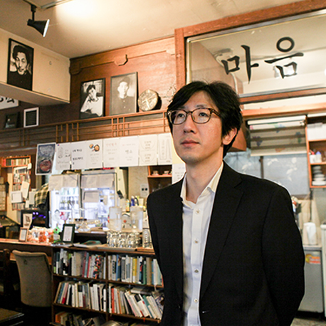 『슬픔을 공부하는 슬픔』신형철② “글을 쓴다는 것은 천천히 그리고 고쳐가며 말하는 것”