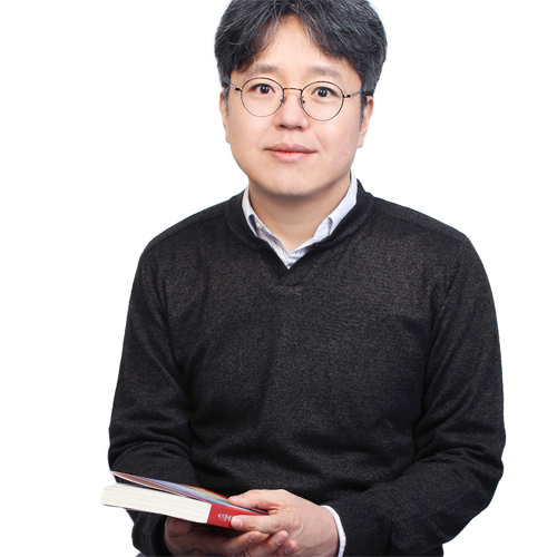 『여기쯤에서 나를 만난다』박돈규 “그 사람이 지닌 인생의 무늬를 담으려고 애썼어요”