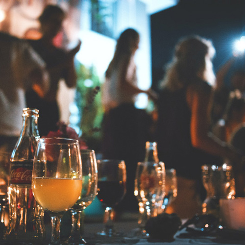 [레이첼의 죽음으로부터] 7. 무더운 여름날의 파티