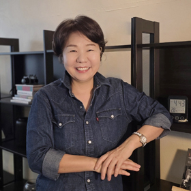 ‘쓰는 사람’에서 ‘읽히는 작가’로 『이왕이면 잘 팔리는 책을 쓰고 싶어』 이윤영