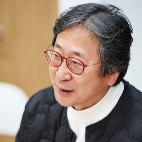 "혼란한 시대 속 우리의 '최소한의 윤리'란?"《최소한의 윤리》 도서평론가 이권우 저자 인터뷰