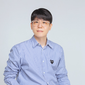다른 세계를 받아들이는 탐험가의 자세로 『어른은 적도 편도 만들지 않는다』 장서우 