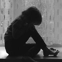 집 앞에서 울고 있는 아이에게 한 말