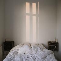 침대에 머무는 시간을 줄여야 수면 효율이 높아진다!