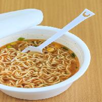 스타트업의 필수조건은 피, 땀 그리고 라면?