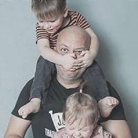 아이가 심심해할 때 부모가 절대 하면 안 되는 행동