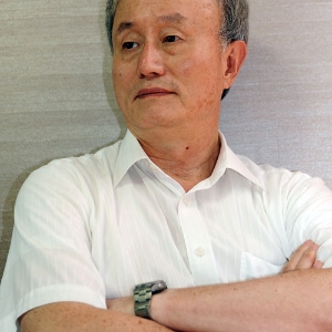 “가장 짧은 문장 속에 가장 긴 이야기를 담아 보고 싶었다”『단상, 혹은 연상』윤기호