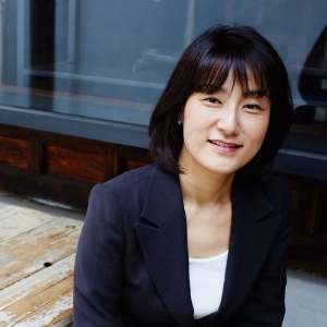 [명사의 sam]『잠실동 사람들』정아은, “독자들의 시선을 뜨겁게 만들어 주는 것이 소설의 역할이죠”