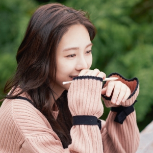 가수도 배우도 아닌, 그냥 스물 다섯『별은 밤에도 길을 잃지 않는다』권민아