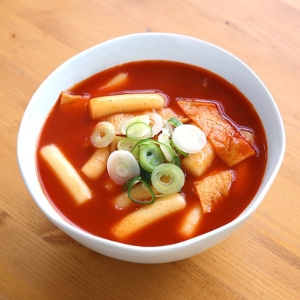 [박찬일의 밥먹고 합시다] 떡볶이집을 찾습니다