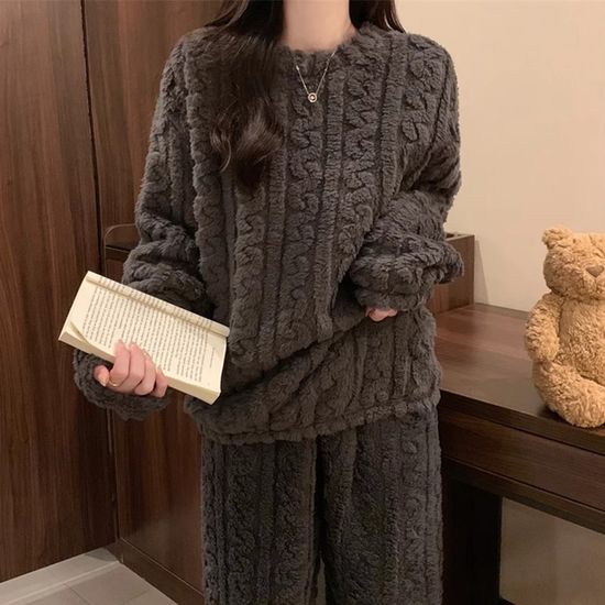 허그 극세사 수면 잠옷세트<br>오늘만 9,900원!