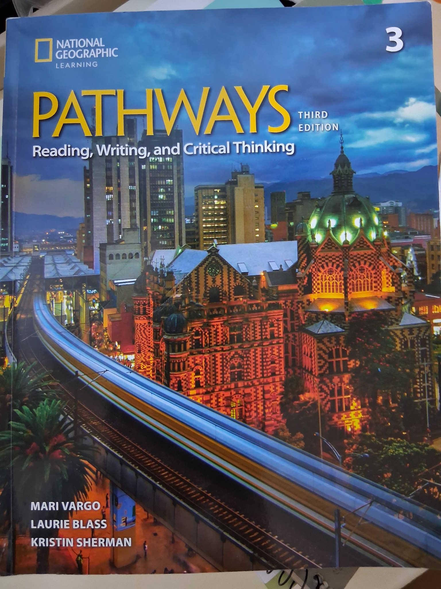 Pathways 3 SB: Reading, Writing and Critical Thinking - 교보문고