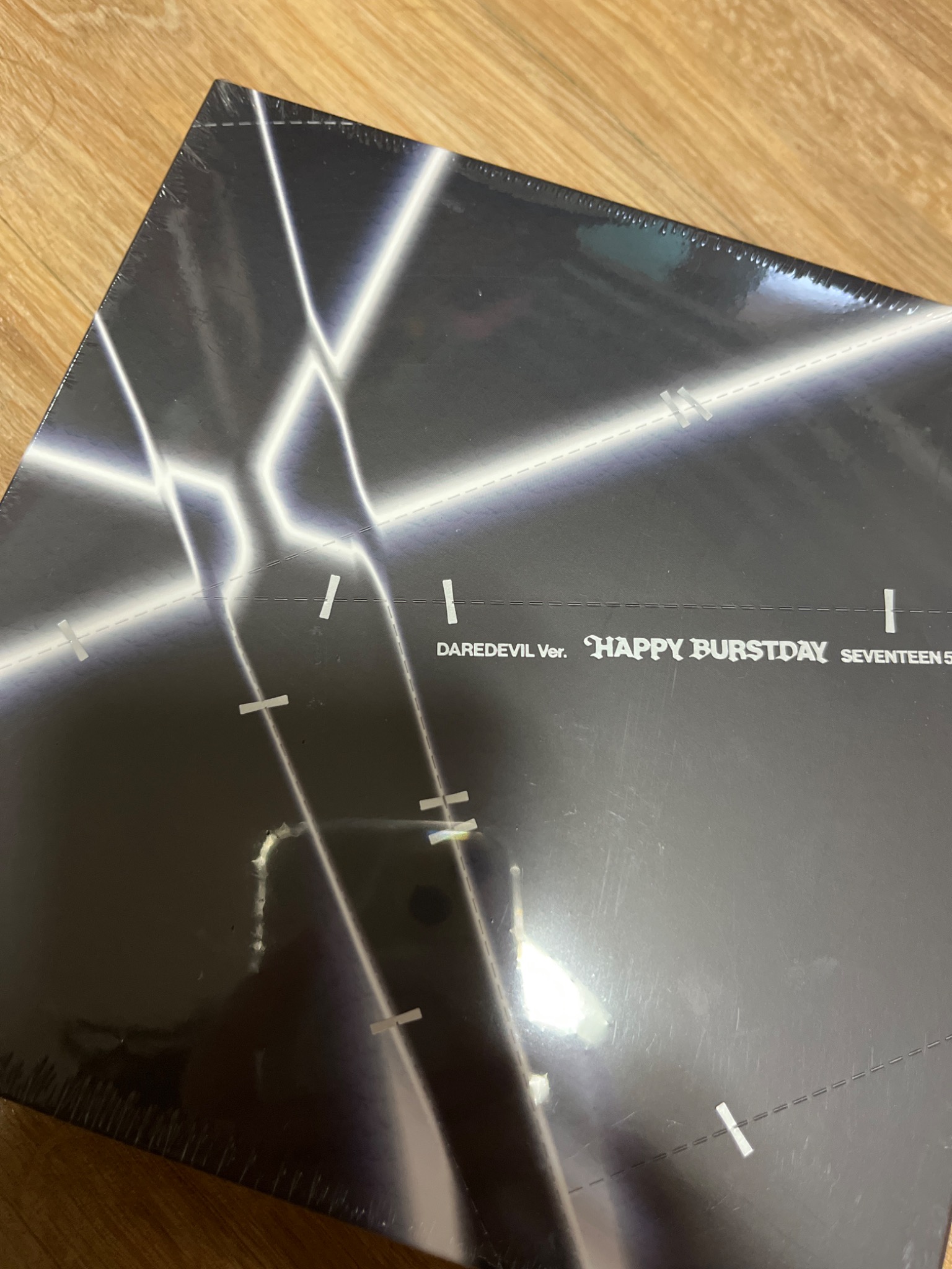 SEVENTEEN(세븐틴) | HAPPY BURSTDAY [정규 5집] [DAREDEVIL VER