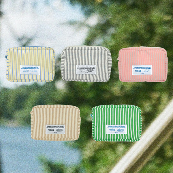 [프롬디얼리던]  패딩 스트라이프 파우치