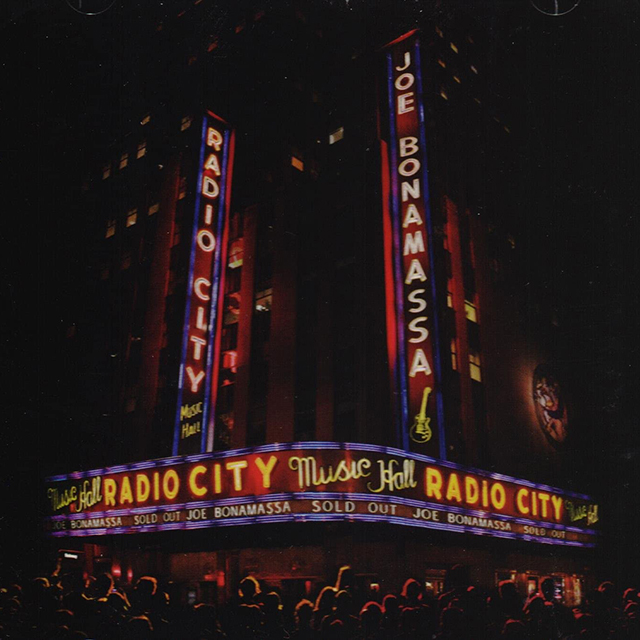 LIVE AT RADIO CITY MUSIC HALL [CD+BD]
