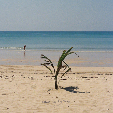 WHILE YOU ARE YOUNG [EP]