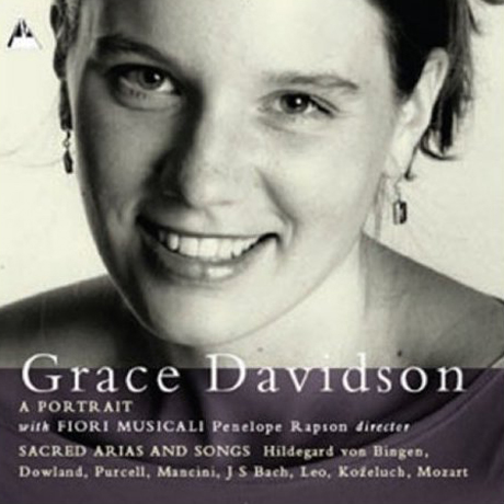 A PORTRAIT: SACRED ARIAS AND SONGS/ GRACE DAVIDSON