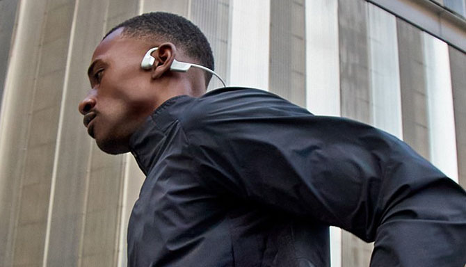 귀는 열고, 세상은 깨우다.