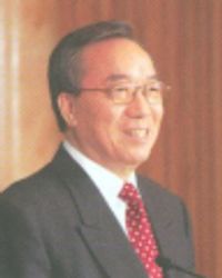 유재필
