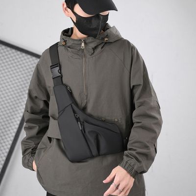 블랙 삼각형 캐주얼 가방 힙색 슬링백(WFFHXWR)