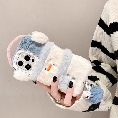 아이폰 16 15 14 13 12 눈사람 털 인형 스트랩 케이스