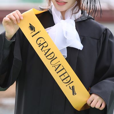 I GRADUATED 졸업식 어깨띠 파티 슬래시 (골드)