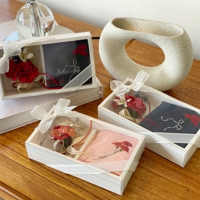 케이블랑 카네이션 브로치 & 손수건 세트