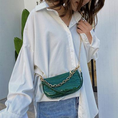 여성 가방 크로커다일 체인 바게트 크로스백