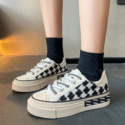 여성신발 포포니 체크 스니커즈(WFJWXYW)