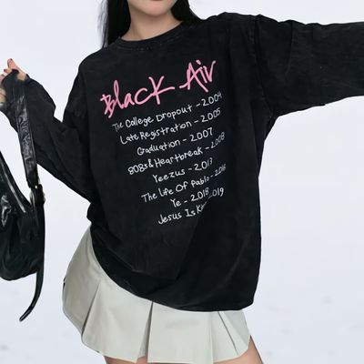 여성 스크립트 레터링 유니크 프린팅 맨투맨