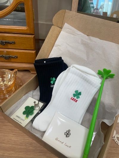 네잎클로버 행운 굿럭 선물세트 양말 키링 볼펜 카드