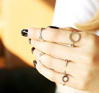 Circle - Nuckle Silver Ring