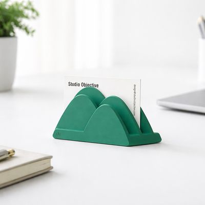 수묵화를 닮은 명함꽂이 산