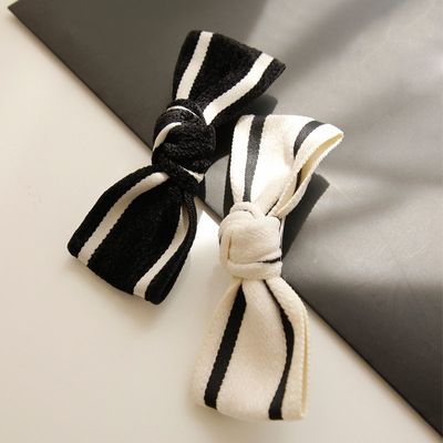 제이로렌 라인 리본 텍스처 자동핀 H01259