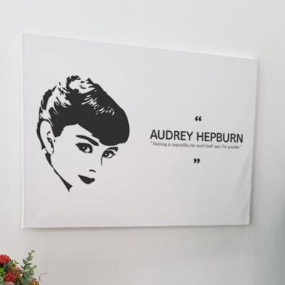pl467-캔버스액자72.7x53_오드리햅번명언(가로)