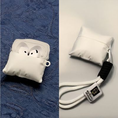 폭신한 느낌의 모던한 에어팟 프로 케이스