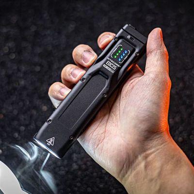 슬림 3000루멘 충전식 텍티컬 랜턴 EDC25(WFGQAT2)