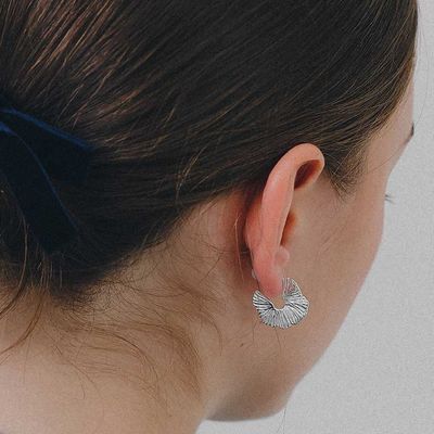 제이로렌 쿼터 플랫 링클 실버 귀걸이 M04068