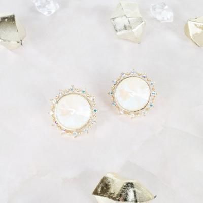 [쥬아나윤]갤럭시 크리스탈 볼드 은침 귀걸이_화이트