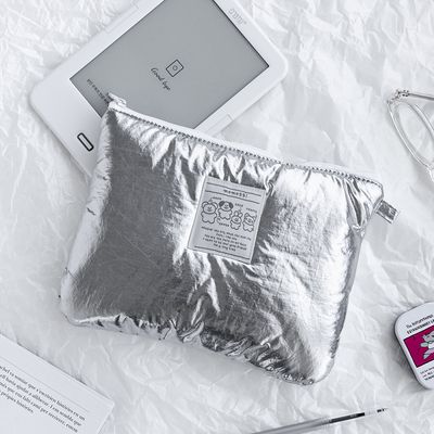 모모씨 마시멜로 플랫 파우치 silver