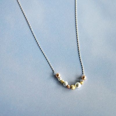 칼라 커팅 은볼 목걸이