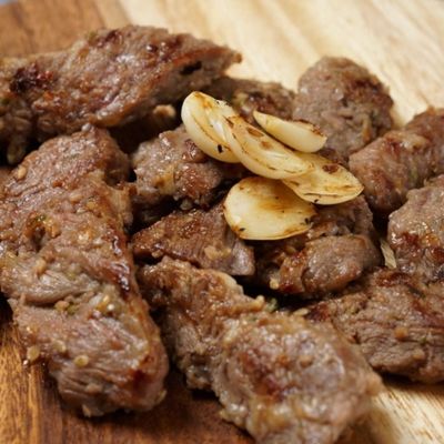 혜명몰 마늘 양념 소갈비살 800g 캠핑요리 진갈비살 한우생갈비 한우갈비살 한우꽃갈비살(WFPB7HI)