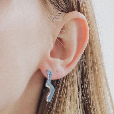 제이로렌 S자 커브 호마이카 귀걸이 M03897