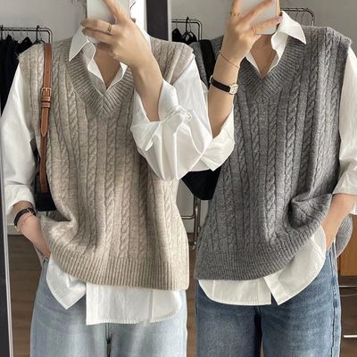 여성  꽈배기 패턴 브이넥 조끼 베스트