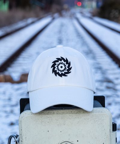 HURRICANE EYE 허리케인아이 볼캡 - 화이트 